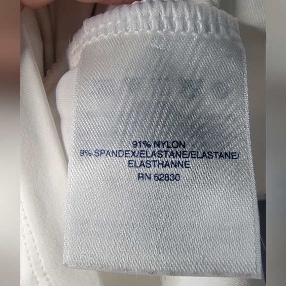 Lands End XS long sleeve shirt. 91% nylon 9% spandex. - Picture 3 of 4